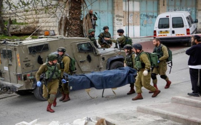 قوات الاحتلال خلال نقل جثمان أحد الشهداء في الضفة الغربية